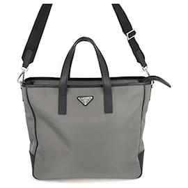 Borsa Tote Triangle in nylon Saffiano Prada