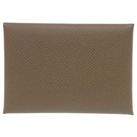 Hermès Tarjetero Hermes Calvi Duo en Etoupe Gray