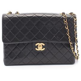 Chanel 30 Large Matelassé Schultertasche aus schwarzem Lammleder