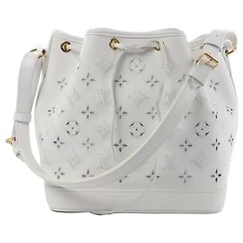 Borsa a tracolla Louis Vuitton Petit Noe NM Monogram Cutout Bianco M20740