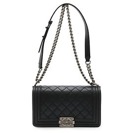 Chanel Boy Chanel Schultertasche aus weichem Kalbsleder