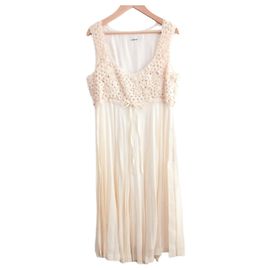 Autre Marque Vestido de encaje plisado Ingeborg