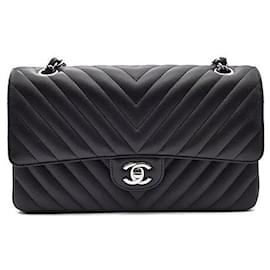 Chanel Chevron Classic in agnello