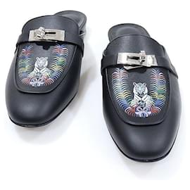 Sandalo Mule OZ da donna in pelle di vitello nera con stampa Royal Tiger argento - Hermès
