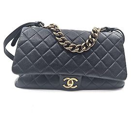 Chanel Borsa a mano e a spalla in pelle caviar con catena