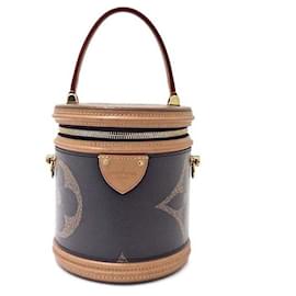 Cannes Giant Shoulder Bag - Louis Vuitton