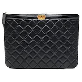 Clutch Boy in agnello New Medium - Chanel