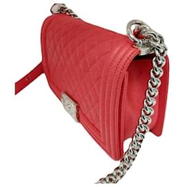 Chanel Borsa Boy Caviar Boy Bag Medium Catena Argentata Borsa a Spalla Rossa