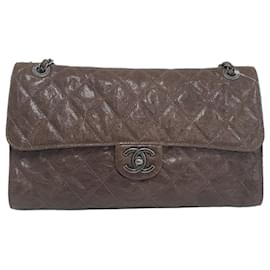 Chanel Borsa a tracolla con catena Caviar