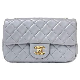 Chanel Mini borsa a tracolla Classic Goldenball in pelle di agnello