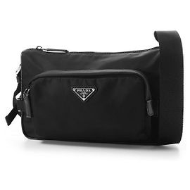 Prada Bolso de hombro grande de Re-Nylon y cuero Saffiano