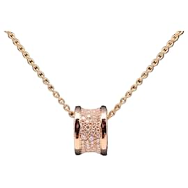 Bulgari Collana con diamanti pavé