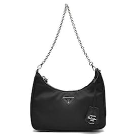 Borsa Hobo in tessuto Re-Nylon con tracolla a catena - Prada