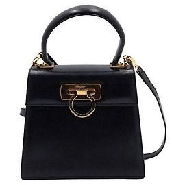 Salvatore Ferragamo Piccola borsa Gancini Top Handle nera Kelly Borsa tote e borsa a tracolla