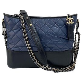 Chanel Borsa a tracolla Hobo Gabriel blu navy media