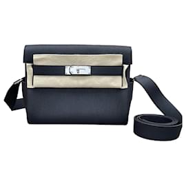 Hermès Bolso Messenger Kelly Togo PM Negro con Paladio