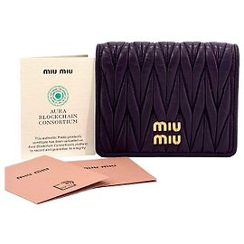 Miu Miu Cartera de cuero acolchado