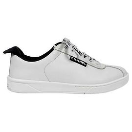 Chanel Sneakers in pelle con lacci CC Logo Tennis Bianco