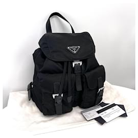 Kleiner Nylon-Rucksack mit Dreieckslogo Schwarz - Prada