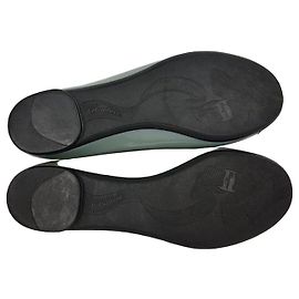 Salvatore Ferragamo Scarpe basse in smalto Ferragamo