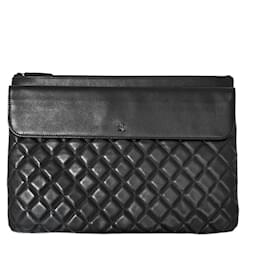 Chanel Clutch con patta in agnello Large