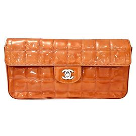 Chanel Patent Chocolate Bar Schultertasche