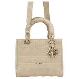 Lady Dior Medium Cannage Ricamo Beige