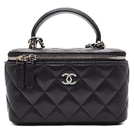 Chanel Borsa vanity in pelle di agnello con manico superiore e tracolla