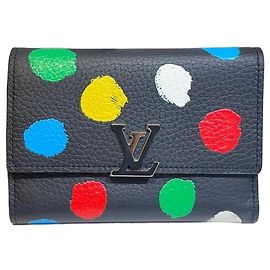 Louis Vuitton Cartera Compacta LV YK Capucines