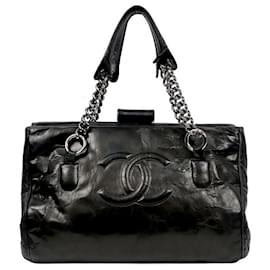 Chanel Borsa a tracolla con catena Big CC nera