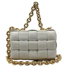 Bottega Veneta Borsa a tracolla cassette con catena imbottita