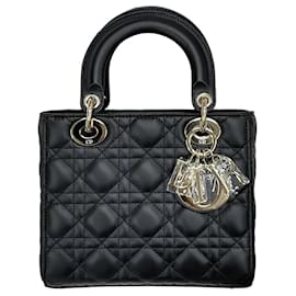 Lady Dior Small Schwarz mit Goldbeschlägen