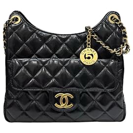 Chanel Borsa Hobo Nera Lucida Medium