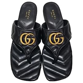 Sandales et tongs Gucci GG Marmont Matelassé