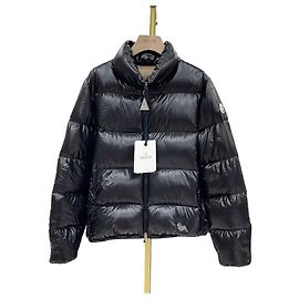Kurze Moncler Abbadia Daunenjacke Schwarz