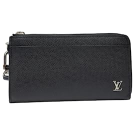 Louis Vuitton Langer Geldbeutel Taiga Zipper Dragonne Strap Black