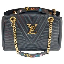 Louis Vuitton Bolso de hombro New Wave en cuero negro