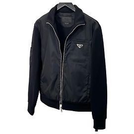 Prada Giacca con zip in Re-Nylon con logo triangolare nera