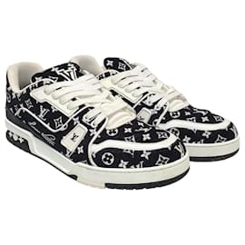 Louis Vuitton Sneakers LV Trainer in tessuto monogramma nero
