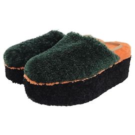Fendi Shearling-Sandalen