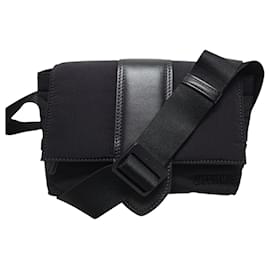 Jacquemus Borsa a tracolla Le Petit Bambino in nylon nero