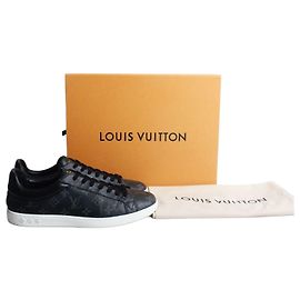 Louis Vuitton Sneakers Eclipse Monogram
