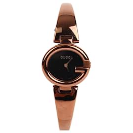 Gucci G-Frame Armbanduhr mit schwarzem Zifferblatt