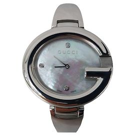 Gucci Armbanduhr für Damen in Weiß, Perle, Diamant und Perlmutt