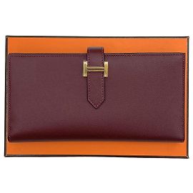 Hermès Cartera Larga Beige con Sello Dorado - Regalo