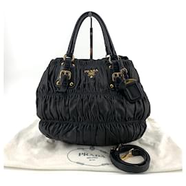 Borsa a Spalla e Tote in Nappa Gauffre - Prada