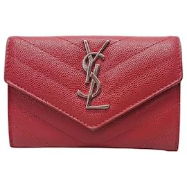 Saint Laurent Kleiner Matelassé-Geldbeutel in Rot mit Monogramm und silberfarbenen Details
