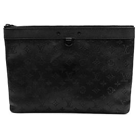 Louis Vuitton Pochette Discovery Clutch