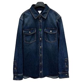 Bottega Veneta Camisa de denim lavado con bolsillo en el pecho