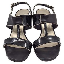 Chanel Offene Schuhe aus Lackleder